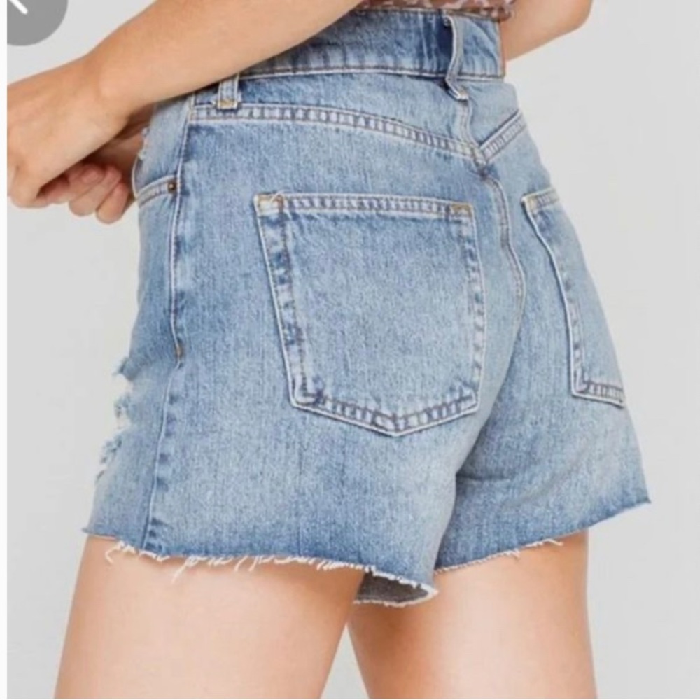 EUC | Urban Outfitters BDG | Mom High Rise Raw Cut Shorts | Sz 29 OTO